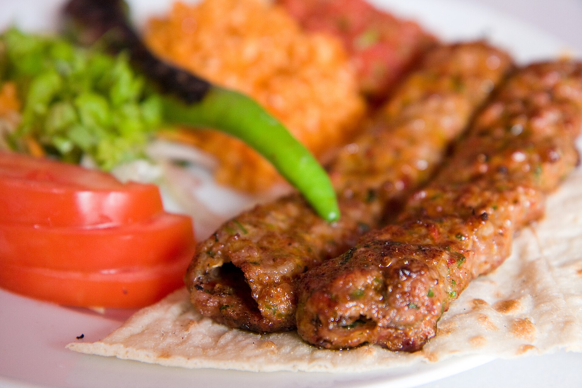 Közlenmiş biberli Adana kebap